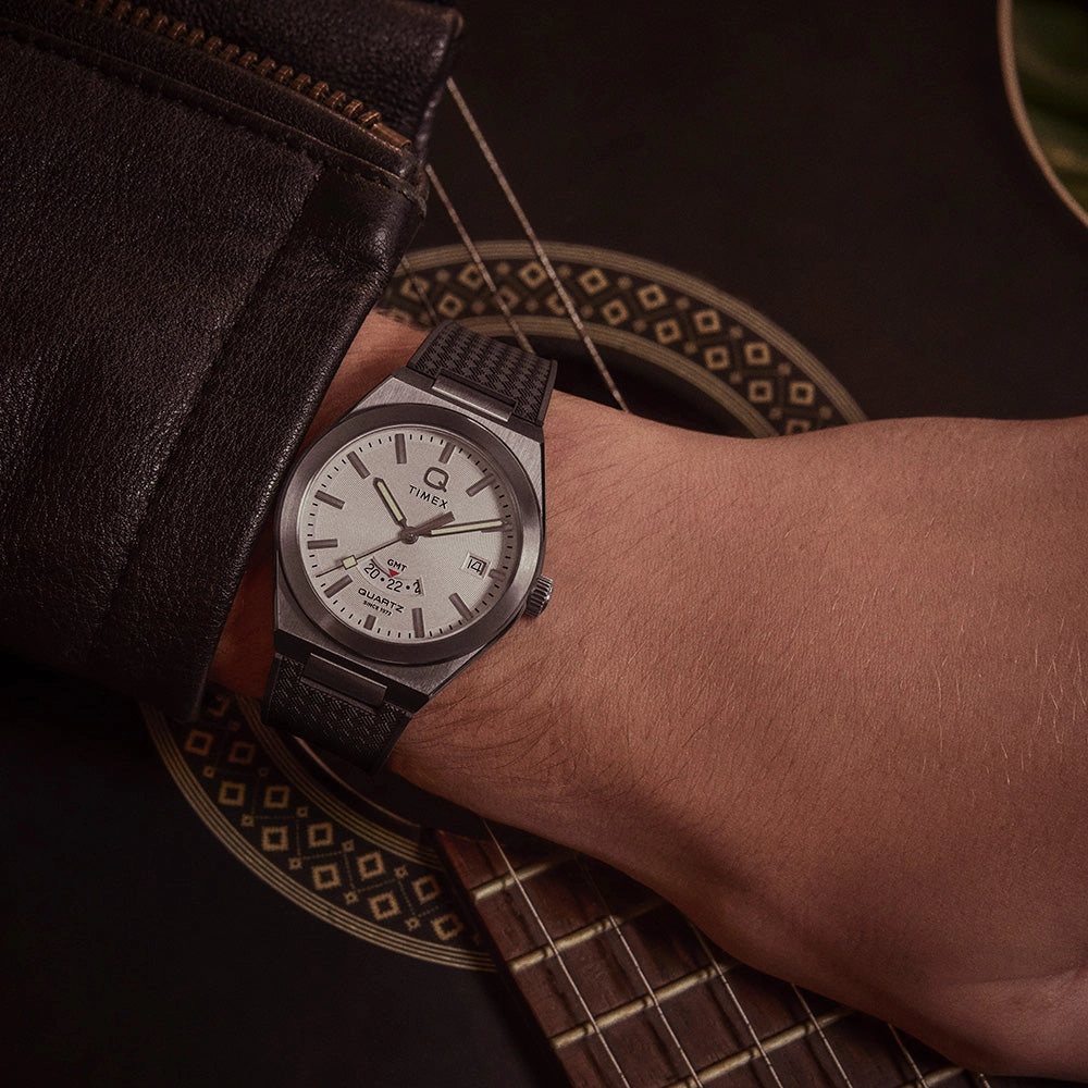 Q Timex Continental GMT TW2Y12200
