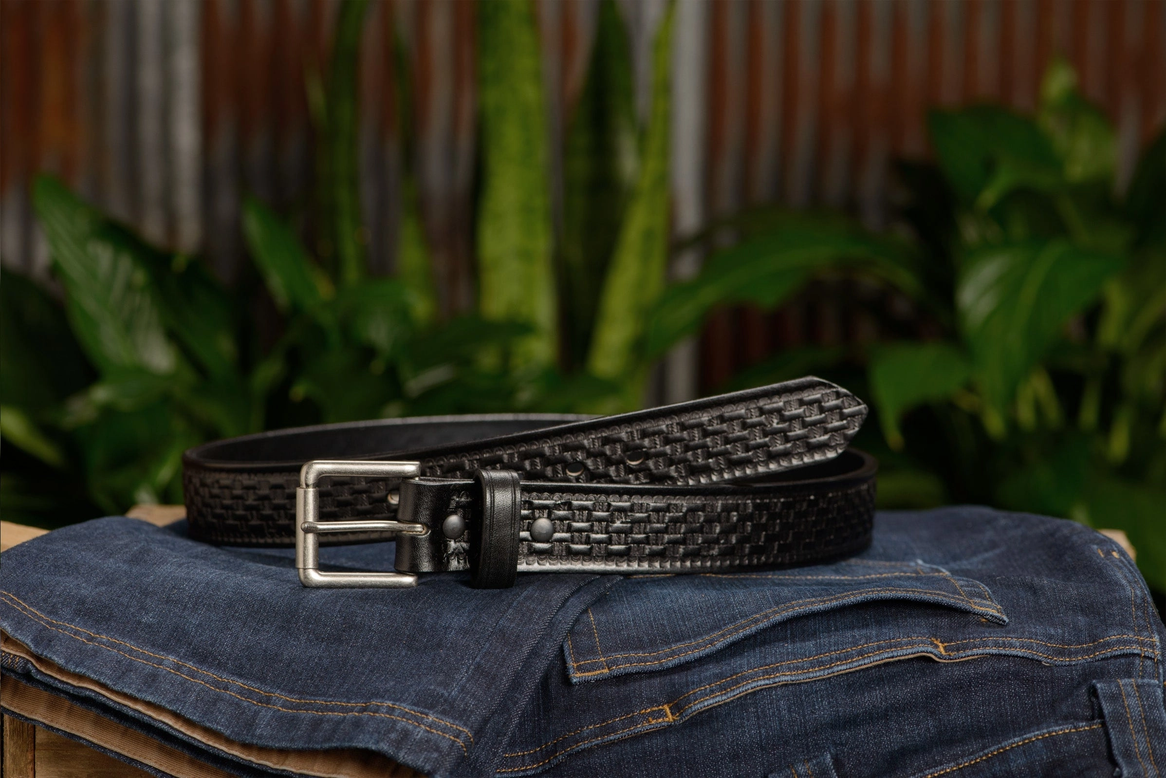 The Maverick: Men's Black Basket Weave Leather Belt 1.50"