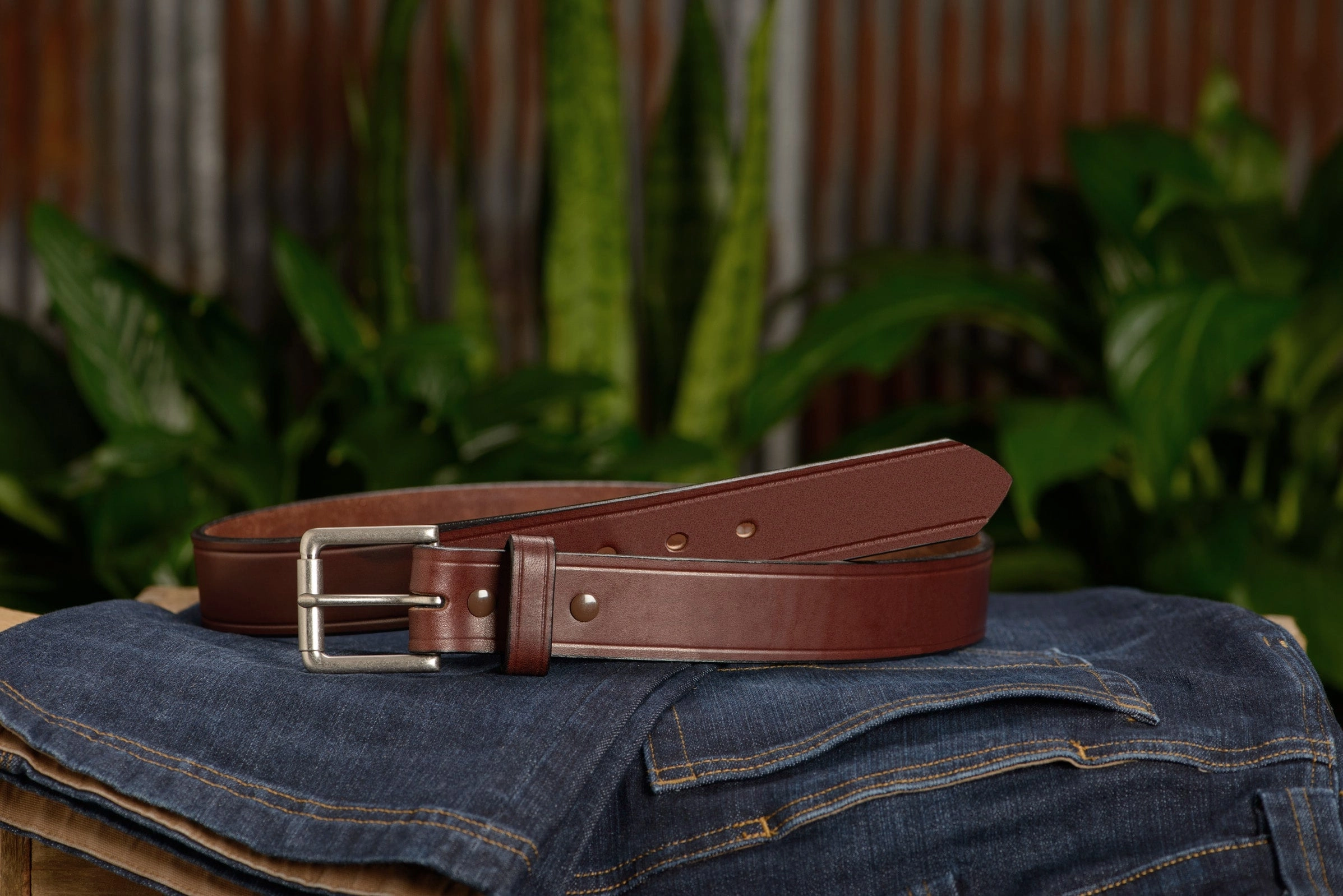 The Maverick: Men's Brown Creased Accent Leather Belt 1.50"